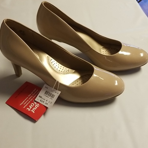 Shoes - Picture 2 of 3